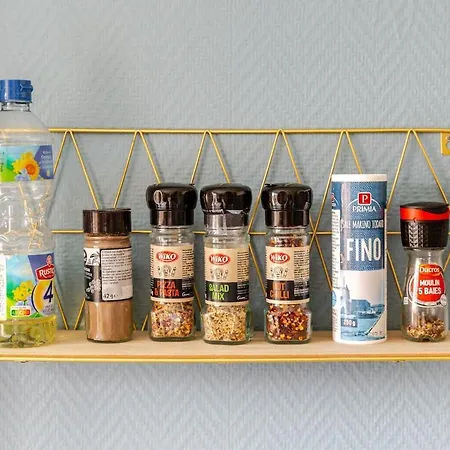 Banksy Centre-ville, Place De L'etoile * Strasbourg