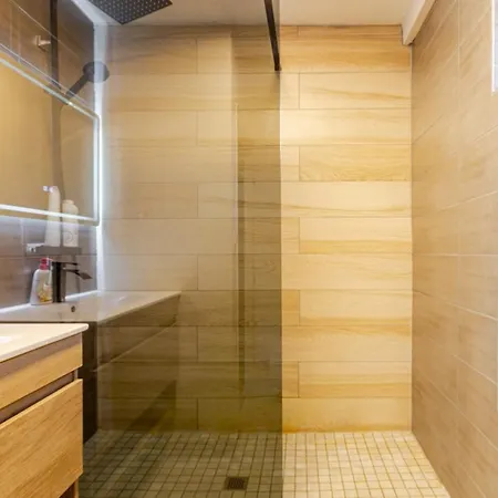 Banksy Centre-ville, Place De L'etoile Lejlighed *