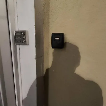 Banksy Centre-ville, Place De L'etoile Strasbourg