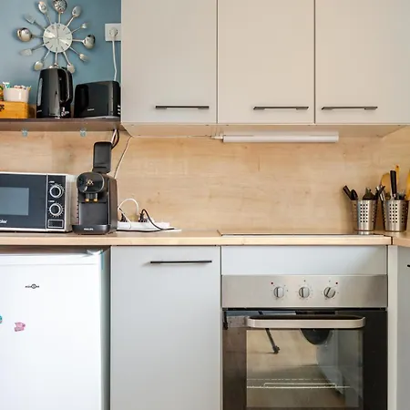 Banksy Centre-ville, Place De L'etoile * Strasbourg